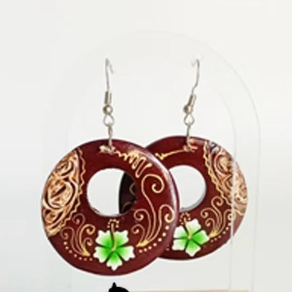 Elegant Brown and Green Earrings